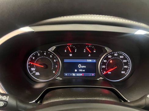 Used 2025 Chevrolet Blazer LT AWD/4WD image 44