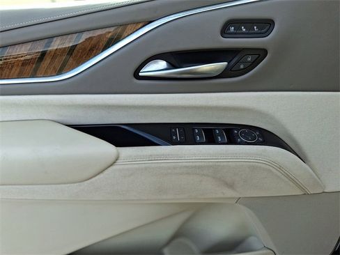 Certified 2023 Cadillac Escalade Sport Platinum w/ LPO, ONYX Package image 12