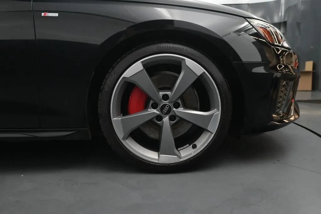 Used 2022 Audi A4 2.0T Premium Plus w/ Premium Plus Package AWD/4WD image 19