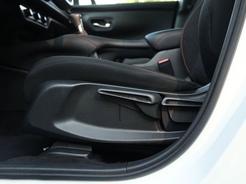 Used 2024 Honda HR-V Sport image 14