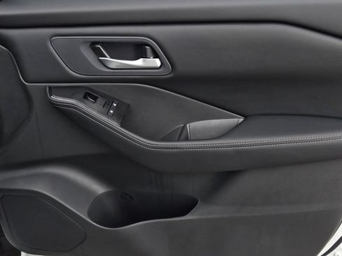 New 2026 Nissan Rogue SV FWD image 8