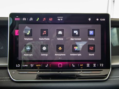 New 2026 Volkswagen Tiguan SE FWD image 42