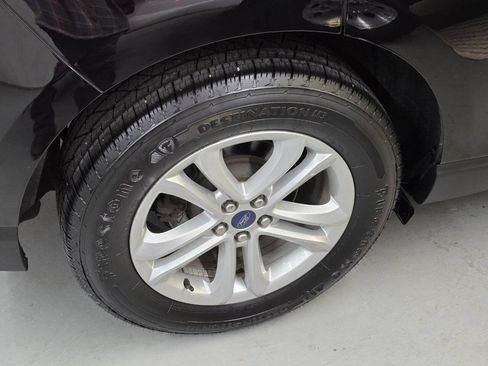 Used 2020 Ford Edge SEL image 30