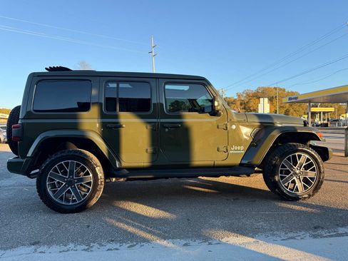 Used 2024 Jeep Wrangler High Altitude AWD/4WD image 17