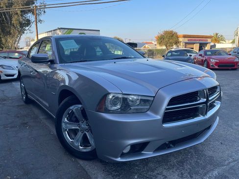 Used 2014 Dodge Charger R/T image 3