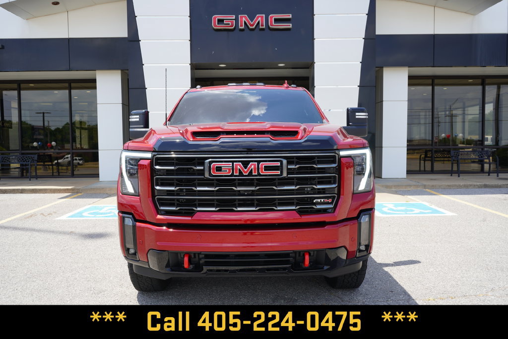 Used 2024 GMC Sierra 2500 AT4 w/ AT4 Preferred Package AWD/4WD image 3