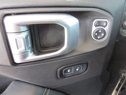 Used 2021 Jeep Gladiator Overland w/ Dual Top Group AWD/4WD image 31