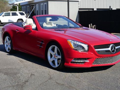 Used 2016 Mercedes-Benz SL 550 image 4