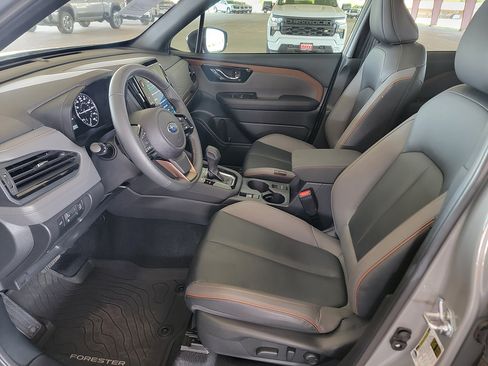 Used 2025 Subaru Forester Sport AWD/4WD image 2