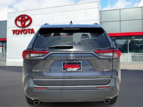 Used 2025 Toyota RAV4 XLE FWD image 6