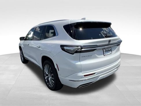 Certified 2025 Buick Enclave Avenir w/ Super Cruise Package FWD image 4