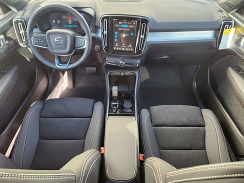 New 2026 Volvo XC40 B5 Ultra w/ Climate Package image 11