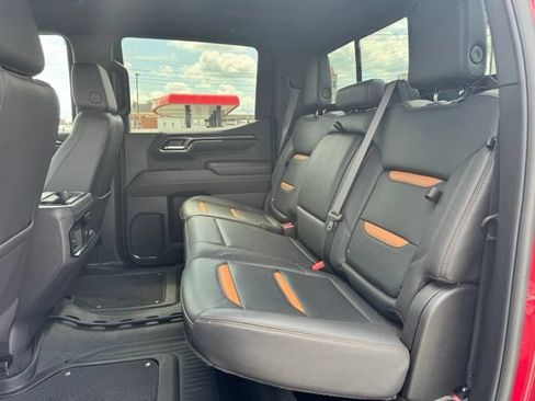 Used 2025 GMC Sierra 1500 AT4 w/ Technology Package AWD/4WD image 12