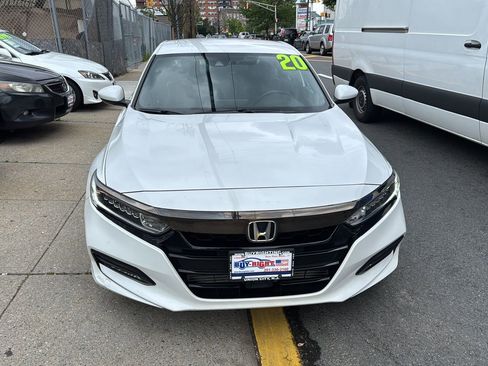 Used 2020 Honda Accord Sport image 3