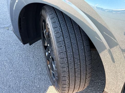 Used 2024 Kia Carnival SX FWD image 8