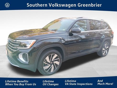 New 2025 Volkswagen Atlas SE image 1