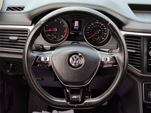 Used 2020 Volkswagen Atlas SE w/ Towing Package FWD image 20
