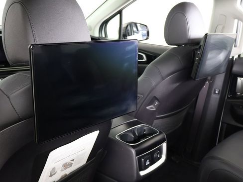 Used 2025 Kia Carnival SX Prestige FWD image 66