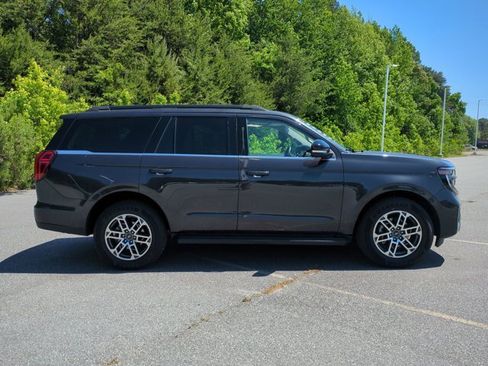 Certified 2025 Ford Expedition Active RWD image 3