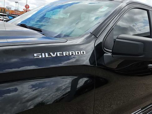 Used 2022 Chevrolet Silverado 1500 Custom w/ Safety Confidence Package RWD image 15