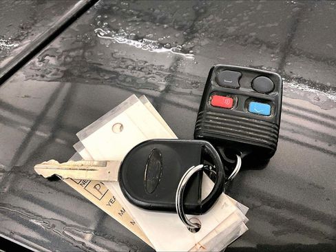 Used 2009 Ford Mustang Premium image 10