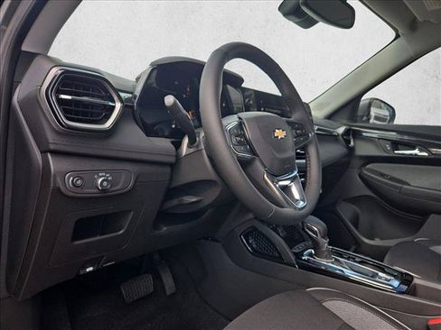 New 2026 Chevrolet TrailBlazer LT w/ Convenience Package FWD image 3