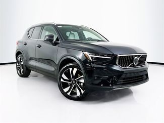 Used 2025 Volvo XC40 B5 Ultra w/ Protection Package video 1