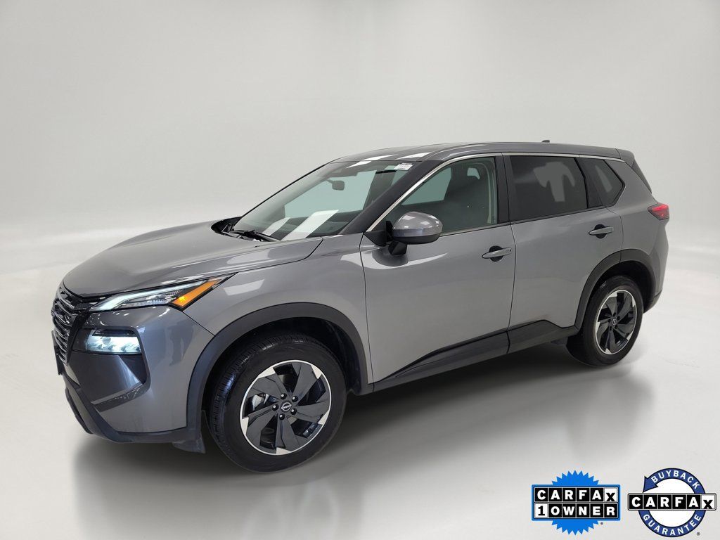 Used 2025 Nissan Rogue SV AWD/4WD image 1