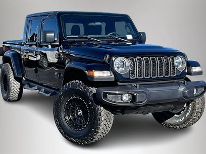 Used 2025 Jeep Gladiator Sport