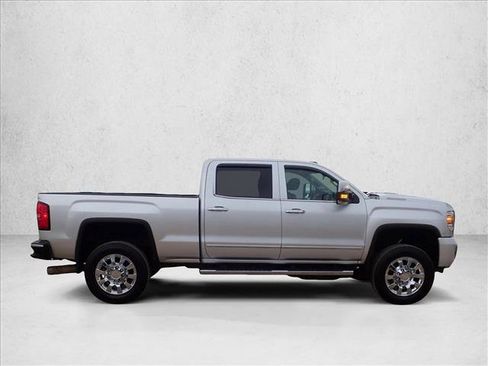 Used 2019 GMC Sierra 2500 Denali w/ Duramax Plus Package image 3