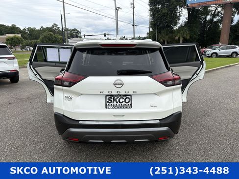 Used 2022 Nissan Rogue SL w/ SL Premium Package FWD image 32