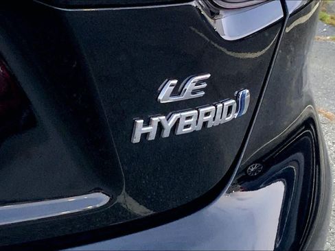 Used 2024 Toyota Corolla LE FWD image 8