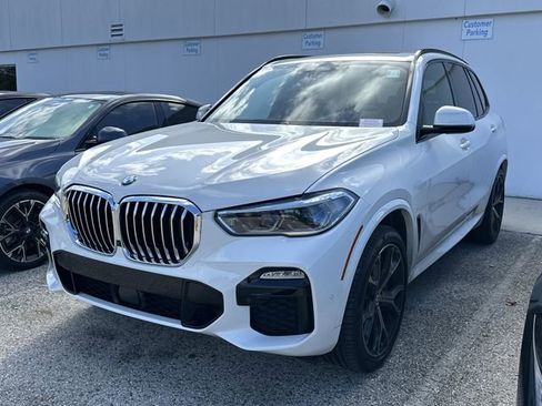 Used 2019 BMW X5 xDrive50i w/ M Sport Package image 3