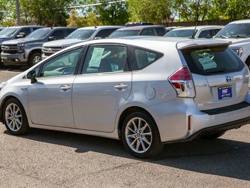Used 2017 Toyota Prius V Five w/ Advanced Technology Package FWD image 7