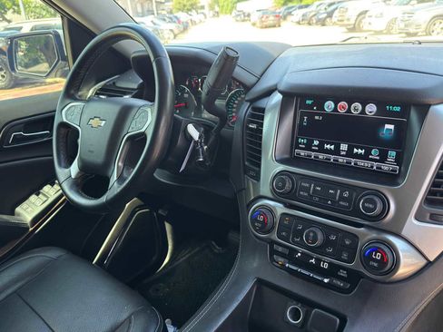 Used 2016 Chevrolet Suburban LS w/ Enhanced Driver Alert Package RWD image 30