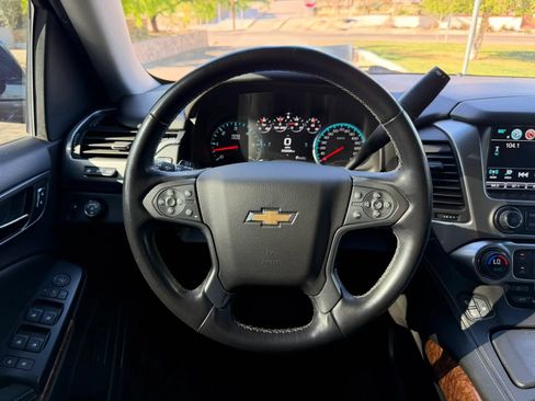 Used 2019 Chevrolet Suburban Premier RWD image 25