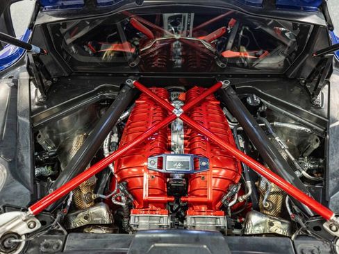 Used 2025 Chevrolet Corvette Z06 RWD image 12