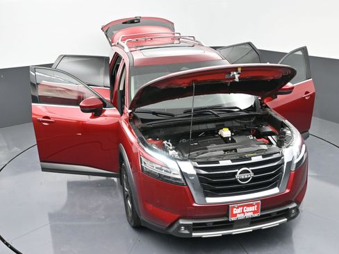 Used 2022 Nissan Pathfinder SL w/ SL Premium Package image 48