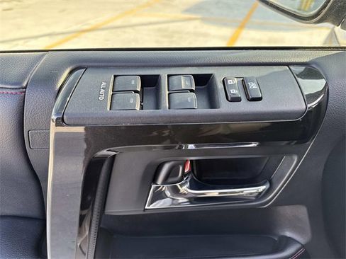 Used 2018 Toyota 4Runner TRD Off-Road image 20