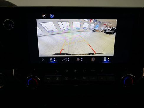 Certified 2025 Chevrolet Colorado LT w/ LT Convenience Package image 18