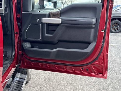 Used 2019 Ford F350 Lariat w/ Lariat Value Package image 10