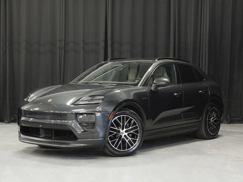 Certified 2025 Porsche Macan 4 Electric AWD/4WD image 1