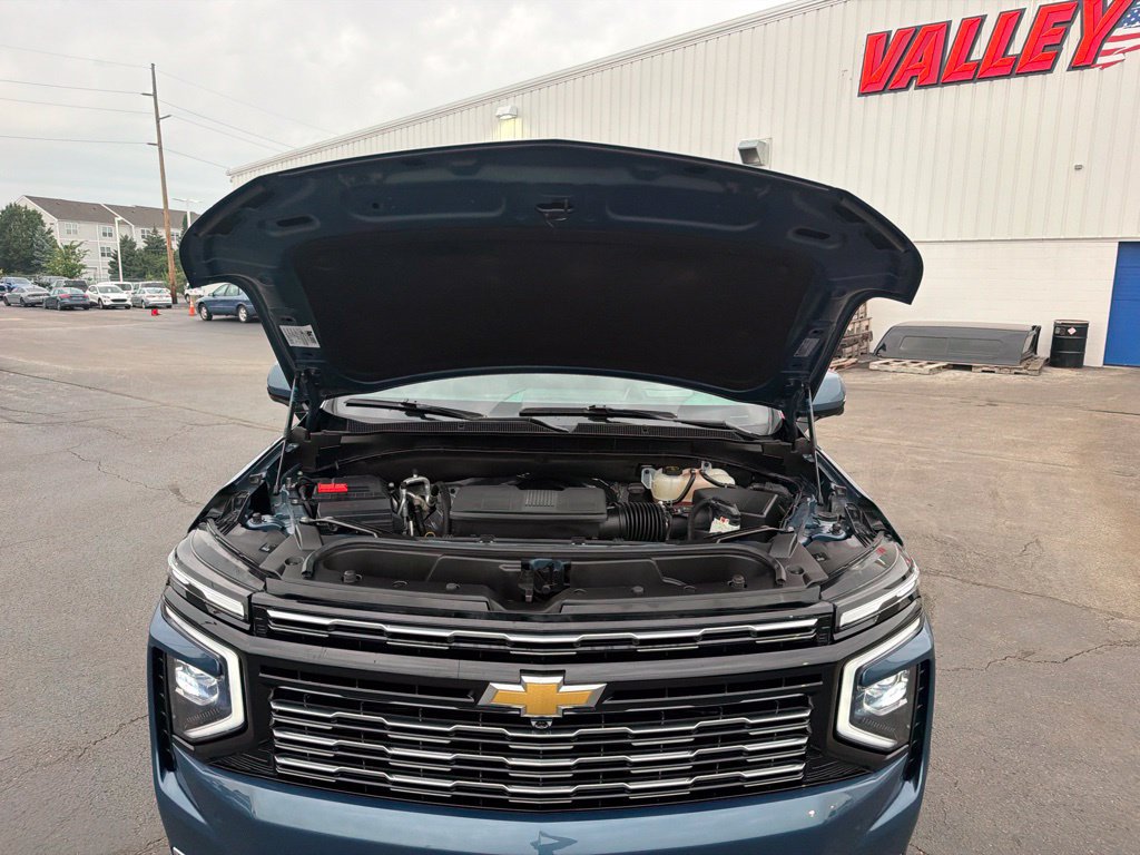 Used 2025 Chevrolet Tahoe High Country AWD/4WD image 33