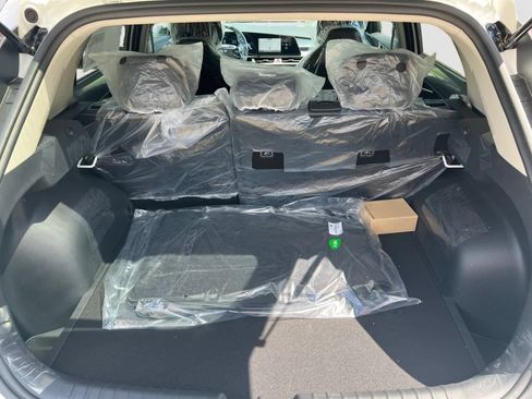 New 2025 Kia Niro EX Touring image 5