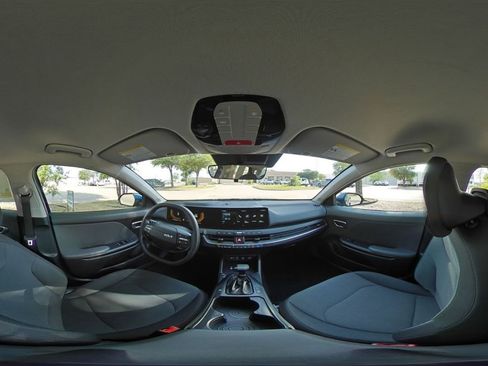 Used 2025 Kia K4 LXS image 44