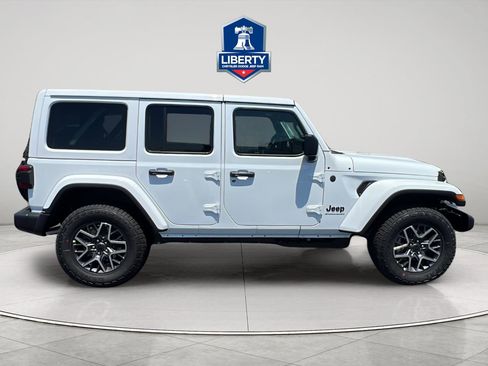 New 2026 Jeep Wrangler Unlimited Sahara w/ Technology Group AWD/4WD image 30