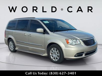 Used 2016 Chrysler Town & Country Touring w/ Trailer Tow Group