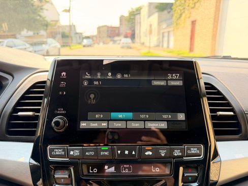 Used 2023 Honda Odyssey EX-L image 33