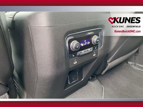 Used 2023 Chevrolet Suburban RST w/ Luxury Package image 34