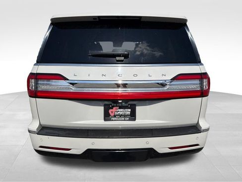 Used 2019 Lincoln Navigator Reserve AWD/4WD image 6